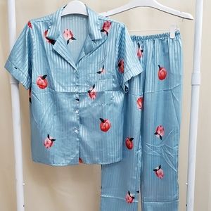 Brand new junior's pajamas set